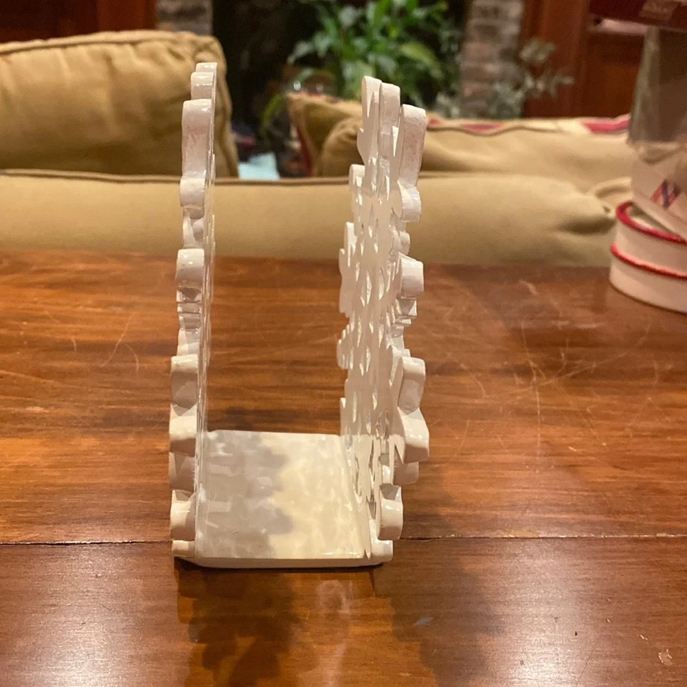NEW Crate&Barrel White Metal Snowflake Shaped Napkin Holder